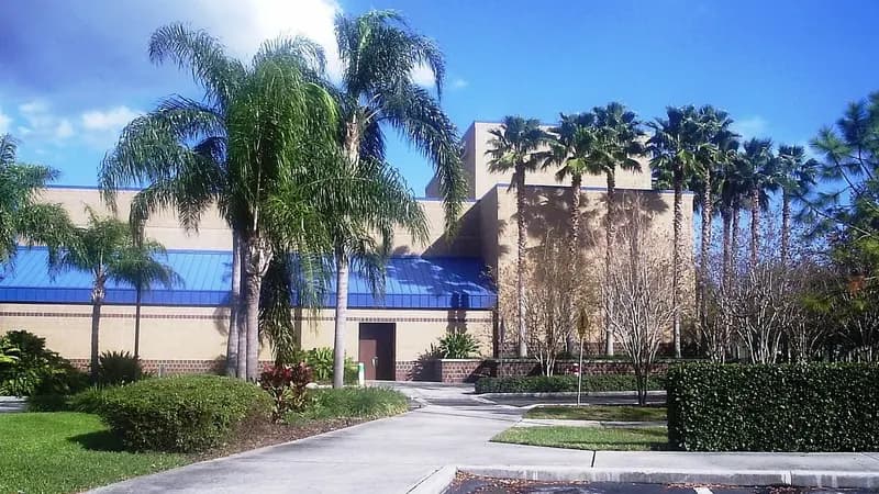 Largo, Florida — neighborhood and community scene