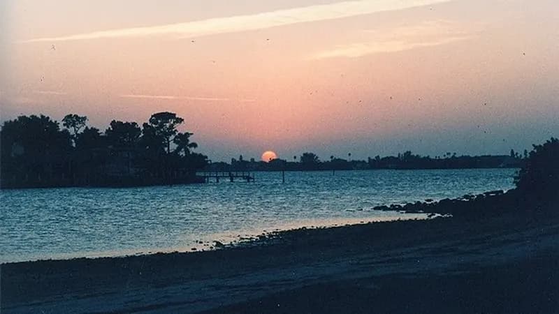 Belleair Bluffs, Florida — neighborhood and community scene